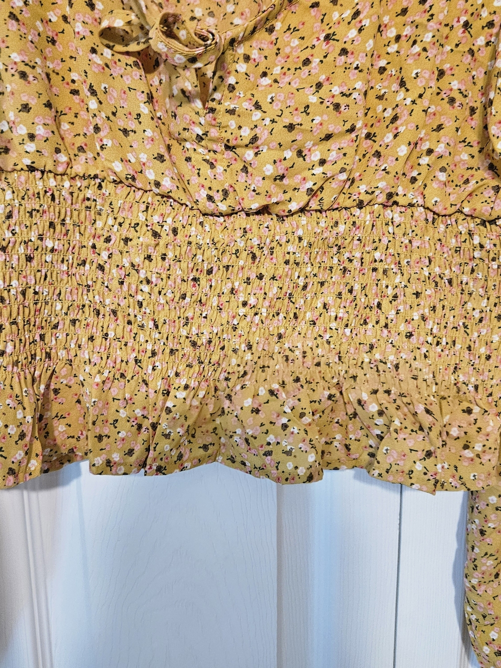No Frills Women's Mustard Floral Smocked Peasant Crop Top - Picture 5 of 9